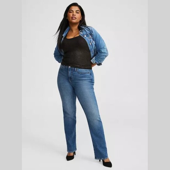 Torrid - Shiny Double Scoop Tank in Deep Black - Picture 12 of 16